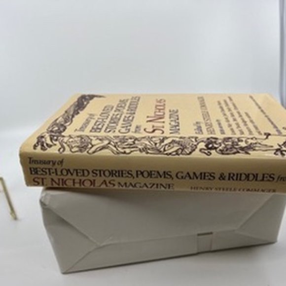 Vintage Treasury Of Best Loved Stories, Poems, Games & riddles From St Nicholas - Picture 2 of 5